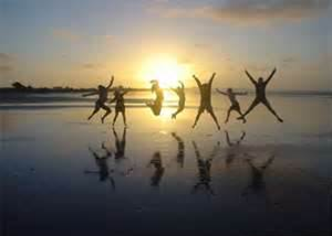 image-people-jumping-on-beach-cropped